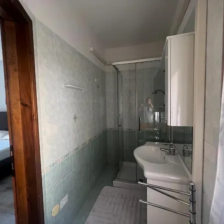 Apartment In Central Square With Lake View *